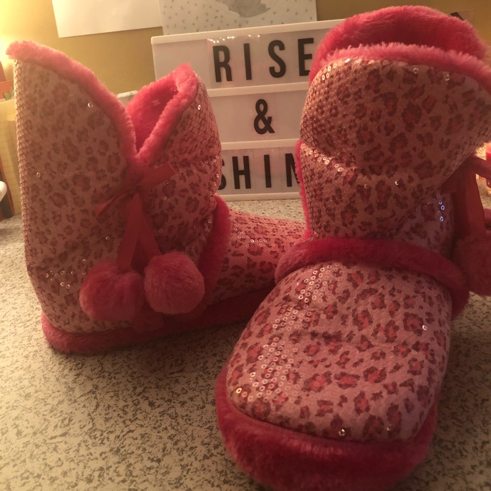 pink cheetah print slippers
